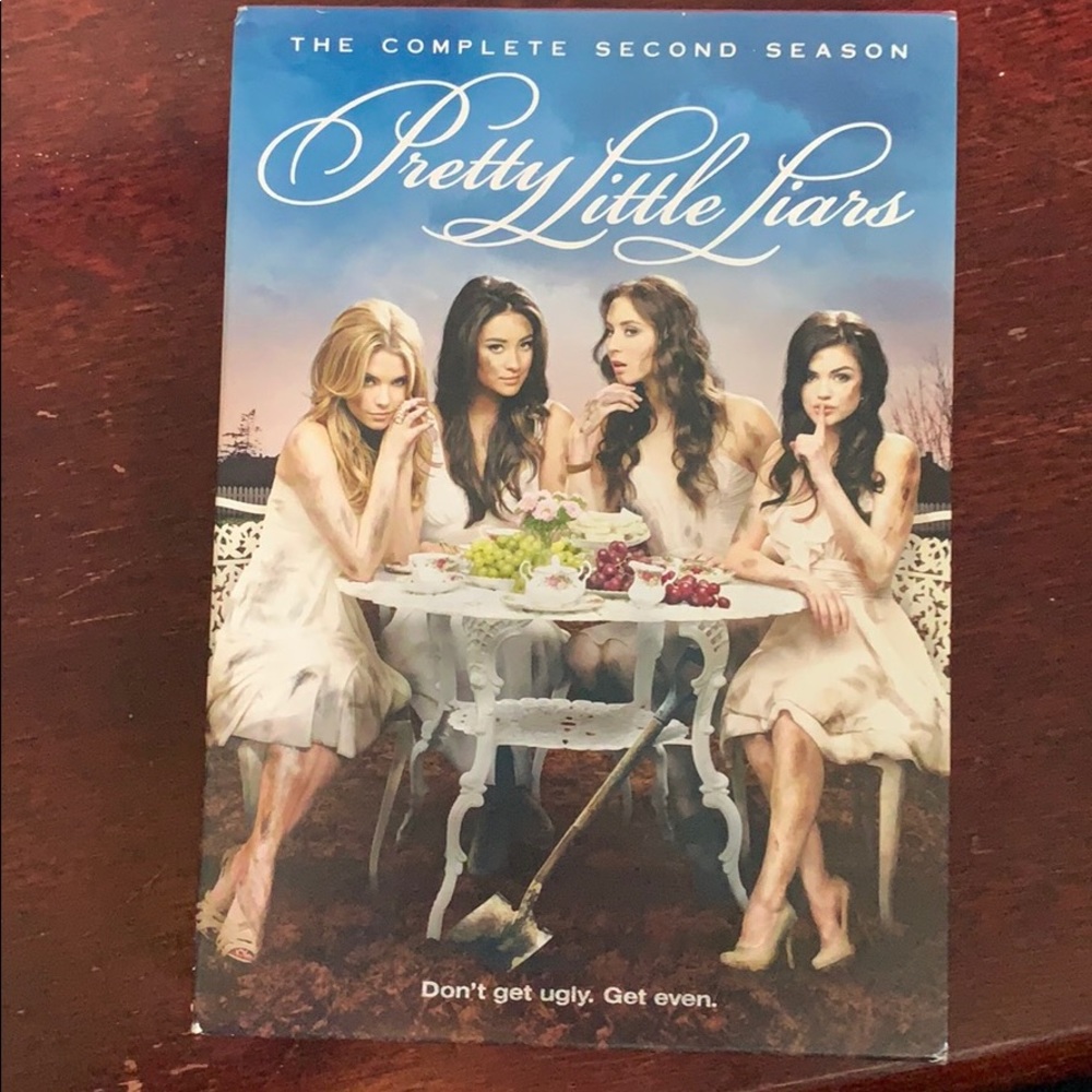 Pretty little liars season 2 and 3